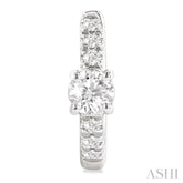 .40CTRDDM PETITE HUGGIE ER WG 14K-G*